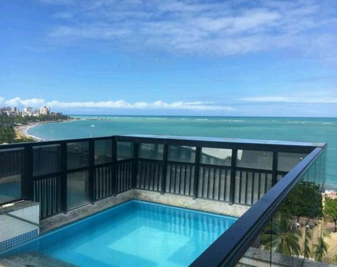 Aparthotel Na Beira Mar: Beachfront With Sea View